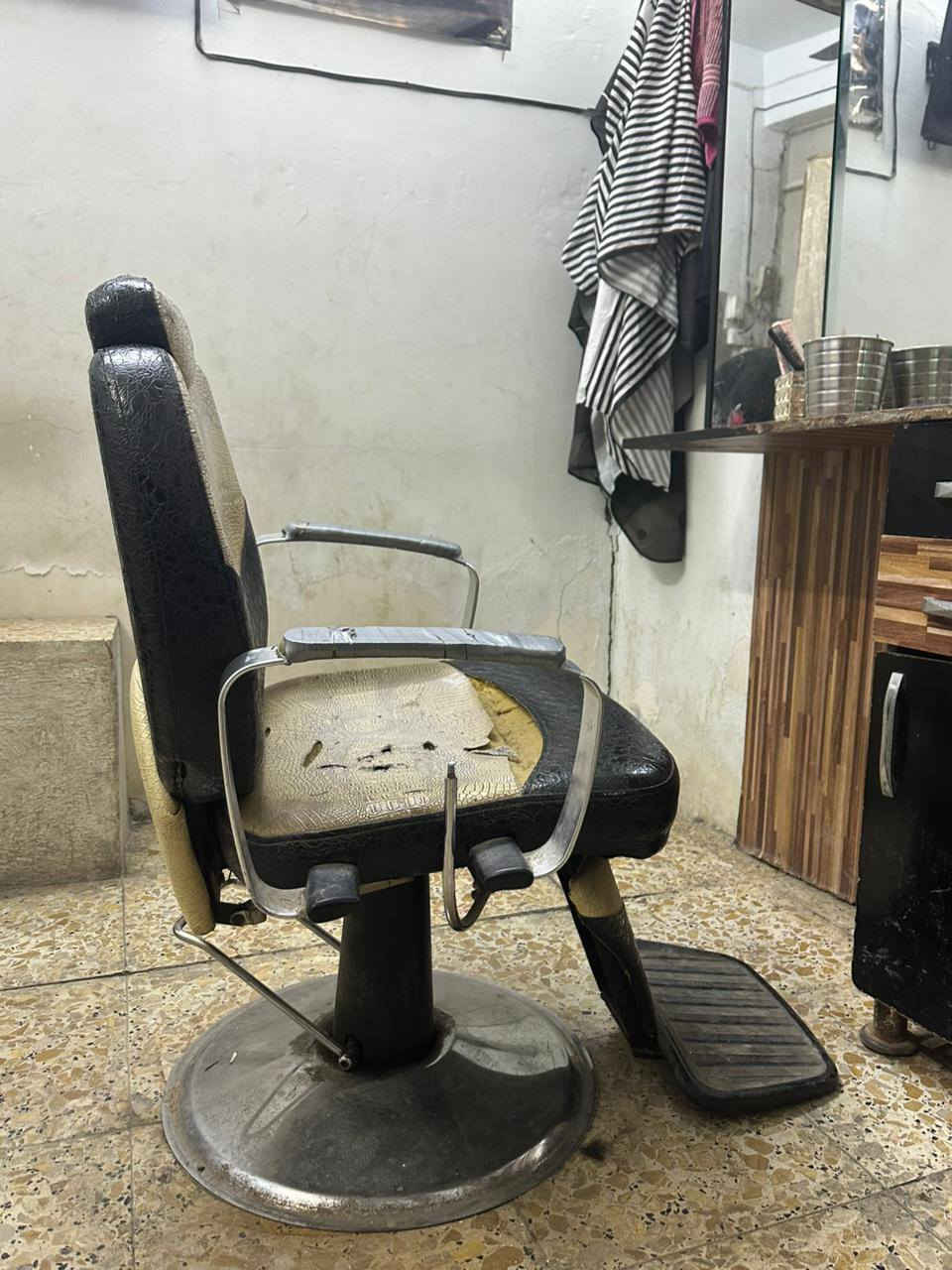 كراسي اثنين للبيع ابسعر 200 اوبيهن مجال للشراي مكاني بغداد المعامل رقمي ***********
