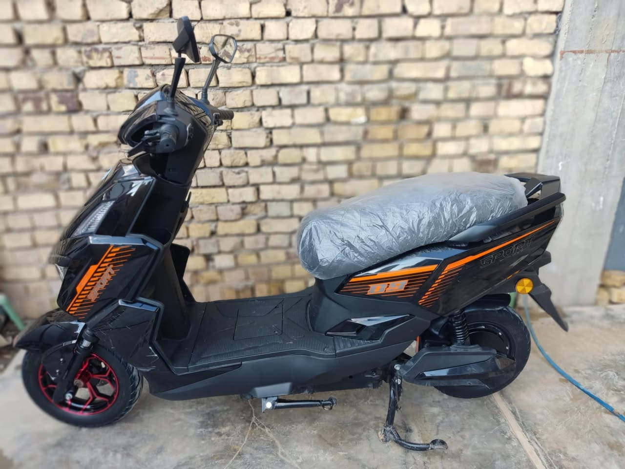 ا
السلام عليكم دراجة شحن سكنس للبيع 
الملف2000
سرعة80
6بطاريات
السعر خاص


**إذا كنت صاحب هذا الإعلان وتريد حذفه لأي سبب، رجاءا أرسل رسالة إلى الدعم الفني**