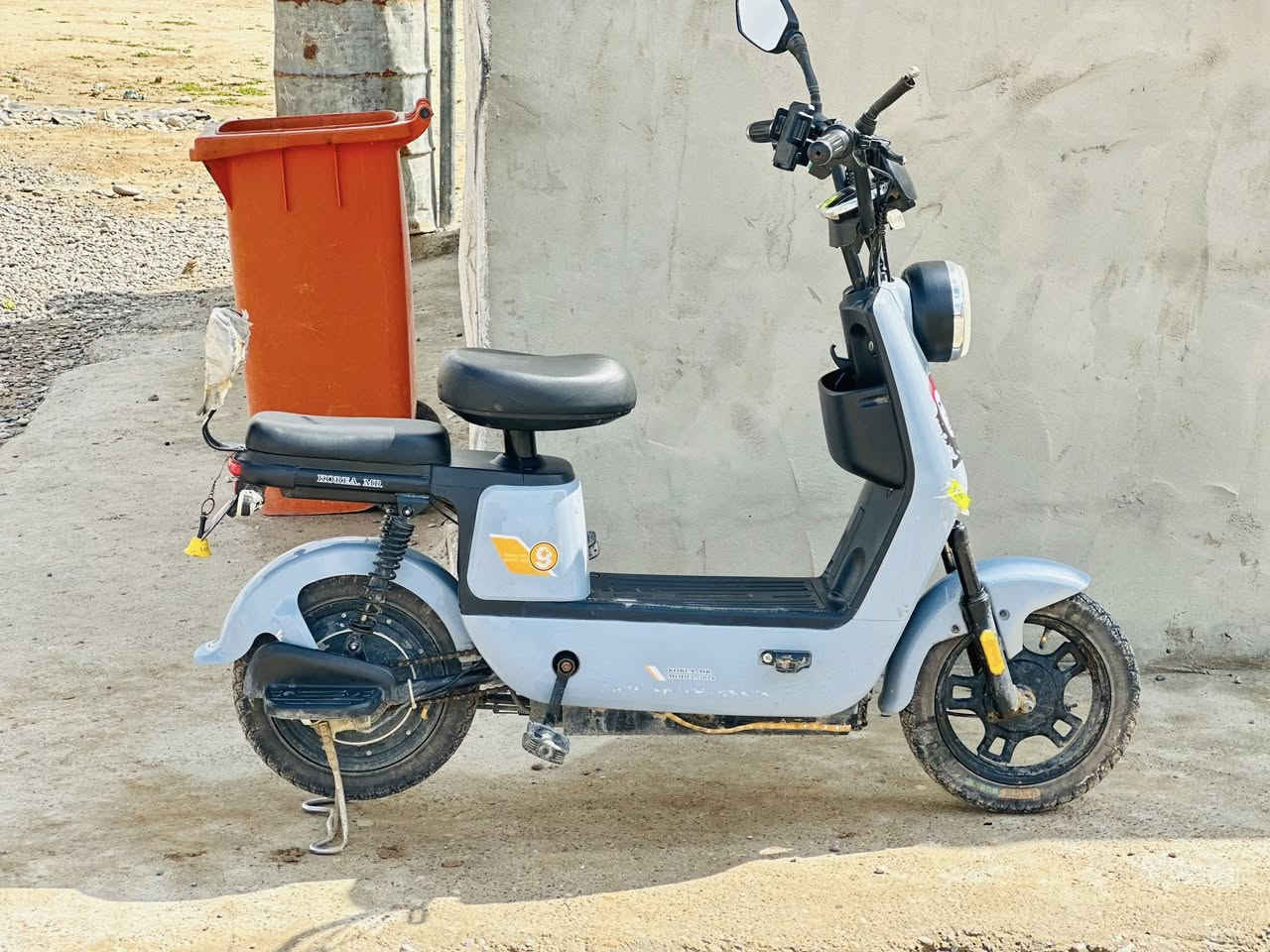 بايسكل شحن للبيع كلو شغال مستخدم شهرين نضافه فول بطاريات فول السعر 300وبي مجال للطيبين


**إذا كنت صاحب هذا الإعلان وتريد حذفه لأي سبب، رجاءا أرسل رسالة إلى الدعم الفني**