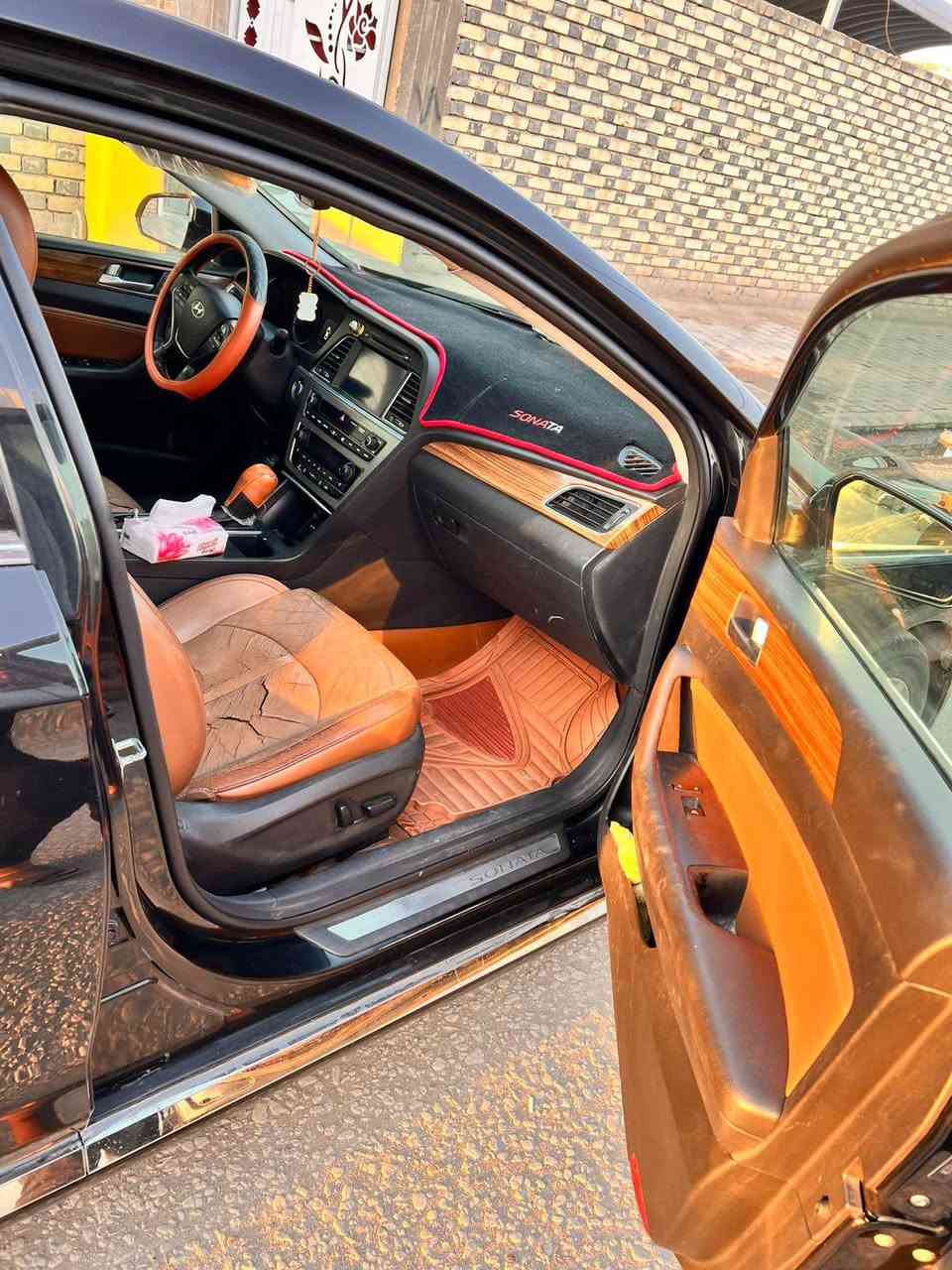 السلام عليكم 
للبيع سوناتا 2015Limetd
رقم بغداد 
 الموصفات 
1 كشنات تدفئه تبريد الامامي 
2 تدفئه فقط الكشنات الخلفي
3 بنراما 
4 شاشه كبيره كار بلي 
5 تحكم ستيرن 
6 كامره خلفيه 
7 بردات خلفيه بلادي
8 رادارات جانبيه مرايه 
9 نزول المري عند الرجوع 
10 كشنات جلد
11 منضومه كامله زنون 
12 وباقي المواصفات معروفه 

مكان سياره النجف الاشرف 
سياره باسمي مداور ثاني يوم 
الحادث داخله كلين فقط دعاميه وايرباك ستيرن فقط وراجع سستم وبلعراق جاملغ خلفي فقط صبغ 
السعر 130 وبي مجال بسيط للاستفسار :*********** النجف, العراق
