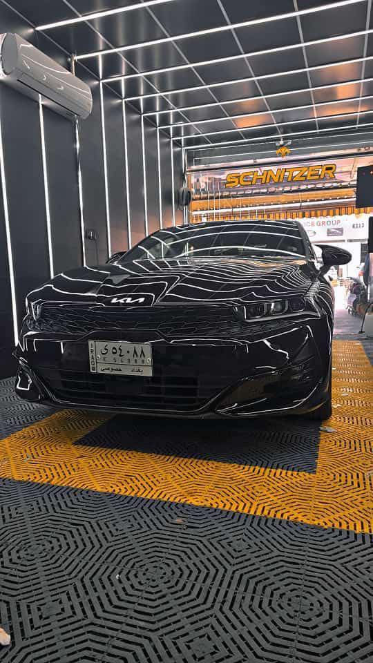 السلام عليكم
K5 (GT Line)
الموديل :2023
نوع المحرك :1.6 تيربو 
عداد المشي : 36 الف ميل قابل للزياده
اللون : اسود
وارد : اميركا 
الحادث:قبغ الصندوك و شوية بالجاملغ بدون دواخل او ايرباك
السيارة اني مستوردها من امريكا

مواصفات :فول عدا البانوراما
1_بصمة +تشغيل عن بعد 
2_حساس جنطه اوتو 
3_اوتو هولد
4_لايت زنون 4 عدسات 
5 _لد نهاري امامي + لد خلفي 
6_كشافات 
7_رادار امامي + كامره رادار امامي 
8_رادار خلفي وجانبي + نقطه عمياء فول حساس 
9_داخل احمر مميز +كشنات جلد
10 _فول تحكم ستيرن +قياده ذاتيه ذكية 
11_كامره خلفية 
12_شاشه حجم كبير 
13_تدفئة كشنات 
14_سايد بريك بصمة 
15_شحن واير ليس 
16_مود درايف 
17_كشن سائق كهرباء 

السياره معتني بيها من ناحية الدهن الاصلي و بانزين بس بيها ملاحضات بسيطة من تجي تشوفها

عنوان : المنصور
السعر:205 و بيها مجال 
 الرقم:***********
