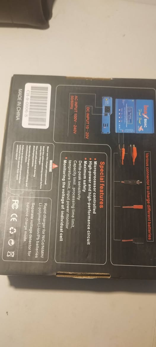 جهاز شحن وموازنة البطاريات IMAX B6AC. 
الوظيفة: شحن وتفريغ وموازنة أنواع مختلفة من البطاريات بما في ذلك LiPo، Li-ion، LiFe، NiCd، NiMH، و Pb. 
الطاقة: طاقة شحن قصوى تبلغ 80 واط وطاقة تفريغ 5 واط. 
المميزات: محول تيار متردد مدمج، شاشة LCD رقمية، وحماية متعددة (القطبية العكسية، الدائرة القصيرة، الشحن الزائد، ودرجة الحرارة الزائدة). 
نطاق التشغيل: يدعم بطاريات الليثيوم من 1 إلى 6 خلايا وبطاريات NiMH/NiCd من 1 إلى 15 خلية.


**إذا كنت صاحب هذا الإعلان وتريد حذفه لأي سبب، رجاءا أرسل رسالة إلى الدعم الفني**