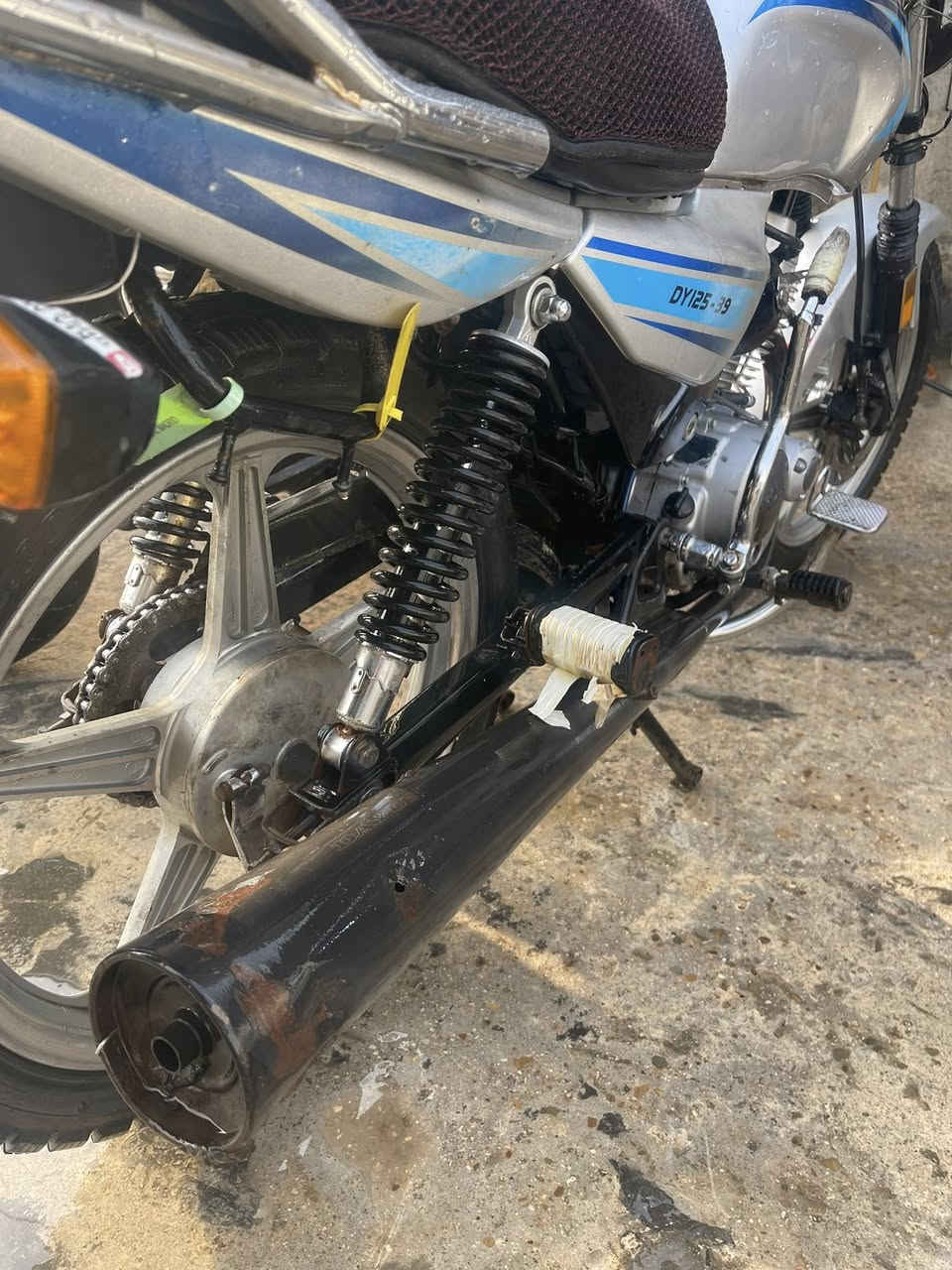 سلام وعليكم
دراجه دايوان عظم اصولي موديل 2018 كير محرك جديد محرك لا تبخير ولا تنقص سعره ٦٠٠ وبيه مجال مكاني الكرخ ***********
