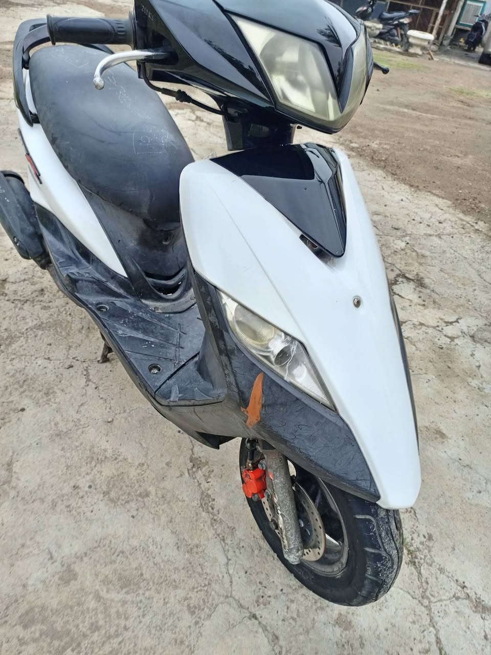 سلام عليكم
للبيع ثعلب كاملة من كلشي مكينة ابلادية ناعمة كلش شلعة و معدل فول كفرات تاي وان مختم دبلات جدد طسة حلوة كهربائيات كلهة شغالة السعر. 650بيهة مجال بسيط مكاني بغداد الشعلة الرقم ***********الشراي يراسني واساب
