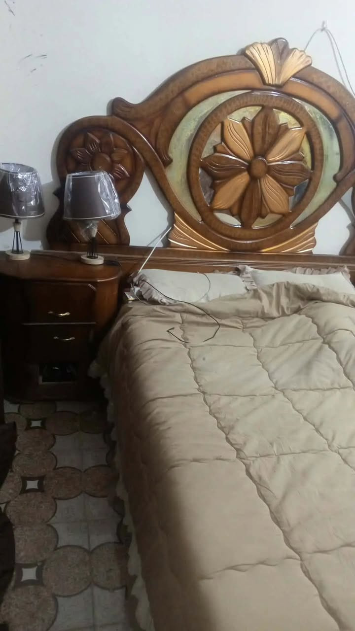 غرفة خشب عراقي عوزهة فقط جامة والباب  موجود مال جرار سعر250قفل مكان سماوة الوركاء


**إذا كنت صاحب هذا الإعلان وتريد حذفه لأي سبب، رجاءا أرسل رسالة إلى الدعم الفني**