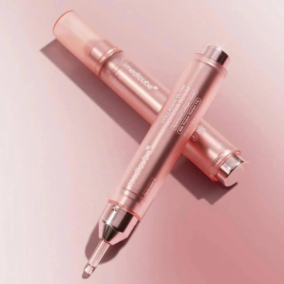 السيروم المعزز ب الكولاجين من ميديكوب الكوري 😱❤️‍🔥وصل

*سيروم تعزيز الكولاجين من Medicube - الحجم 15 مل*
*سر الإشراقة الشبابية في قطرة*

*سيروم فعّال يمنح بشرتك مظهراً مشرقاً وممتلئاً بالحيوية، بفضل تركيبته الغنية بالكولاجين المهدرج عالي الامتصاص، النياسيناميد، ومستخلص بروتين الحليب.*

*💧 ترطيب عميق، مرونة أقوى، و إشراقة فورية – كل هذا في عبوة مبتكرة تحفظ الفعالية وتمنحك الجرعة المثالية بكل سهولة.*

*مثالي للبشرة الحساسة،*
*ويعزز ملمس البشرة ويجددها من الداخل للخارج.*
*جربيه وامنحي بشرتك لمسة شباب لا تُقاوَم!*

*مزود بآلية زر ملتوية وحاوية خالية من الهواء، يضمن هذا المصل توزيع الكمية المثالية مع كل استخدام، والحفاظ على النضارة والفعالية للحصول على نتائج مثالية🔥*

*ترطيب عميق بمكونات متميزة🤫✅*
*تم تركيبه باستخدام النياسيناميد ومستخلص بروتين الحليب والكولاجين المحلل، يوفر هذا المصل ترطيبًا مكثفًا بينما يعمل السيراميد NP على تقوية حاجز الجلد+تقليل الخطوط الدقيقة وتوحيد لون البشرة للحصول على بشرة ناعمة ومشرقة‼️


**إذا كنت صاحب هذا الإعلان وتريد حذفه لأي سبب، رجاءا أرسل رسالة إلى الدعم الفني**