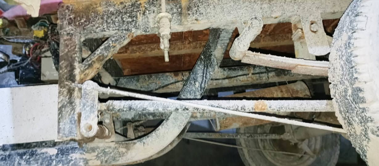 ستوته أمتي ار للبيع ادوات ضفيره جديده صدر جديد دعاميه خلفية جديده شاصي مابي ولا عيب بس رشرشها ماي ترجع بالجيب
السعر 800 وبيها مجال العنوان البصرة كرمة علي ابو صخير 
تواصل والاستفسار
***********
