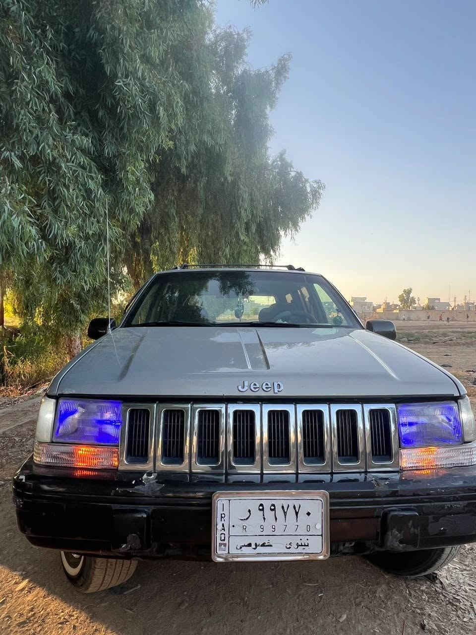 جيب شيروكي موديل 94 
سيارة جاهزة مكينة وكير عل بلاد أصلي تبريد شغال طخم تاير باتري جديد قفل مركزي ريمونت  4جام كهرب كامرة خلفي سيارة حلوه مثل الصور واحلا بعد،  وبسمي شرط التحويل،  ورقمها مميز سعرها 55 وبيها مجال بسيط *********** موصل, نينوى
