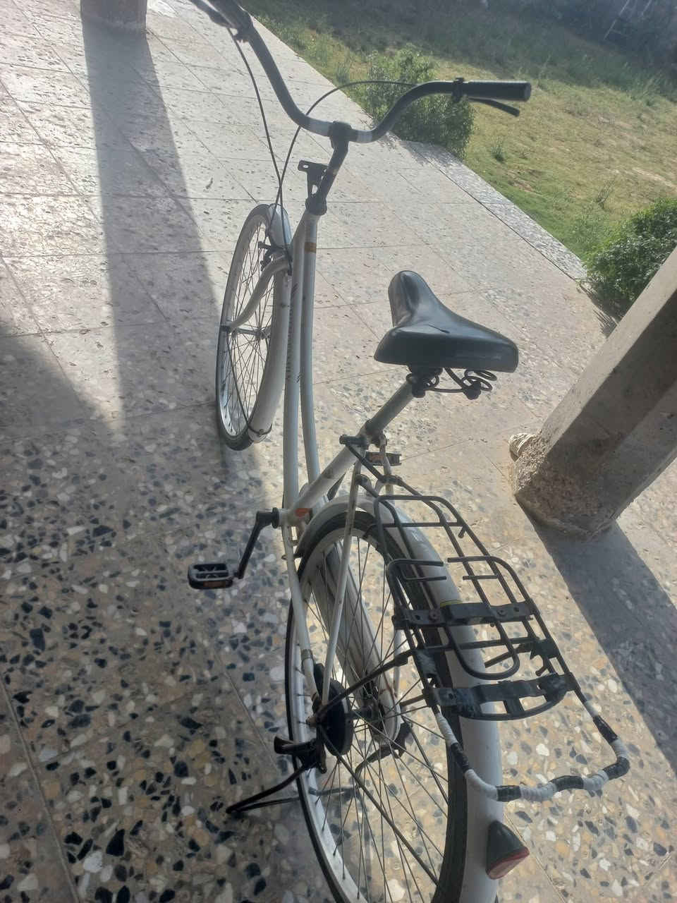 سلام عليكم  باسكل للبيع حجم ٢٦ موديل ٢٠ سعر ١١٠ بي مجال  *********** واهذه رقم هاتف بس ما بي وستاب مكان بغداد ابو غريب معارض ابو خلود
