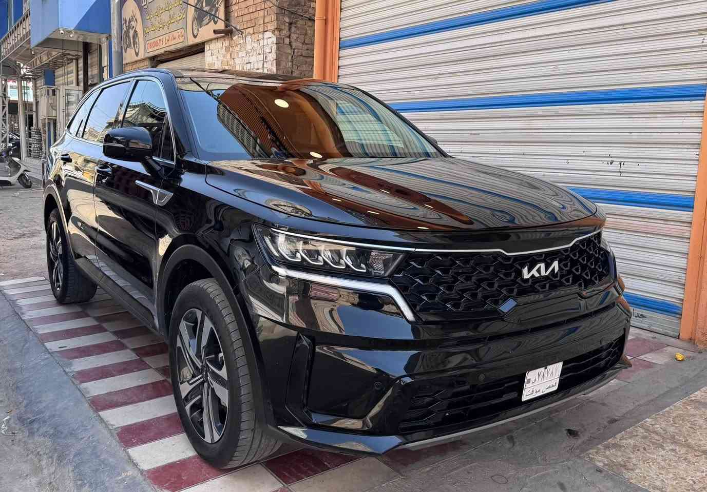 سورنتو 2023 (7 راكب ) وارد امريكي حادثهه صبغ بنيد فقط شواصي لغود كفاله وع فحص السياره فحص موقت  والبصمه جميع المحافضات عادي 
رادار امامي رادار جاني رادار خلفي مثبت سرعه تحديد مسار 5 وضعيات قياده وبعد هواي مواصفات 
السعر 197  وبيهه مجال قليل  حك الجيه فقط 
***********
