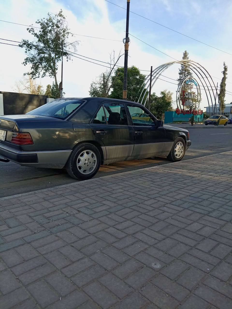 مارسدس دب موديل ١٩٩١ تبريد اصلي محرك اصلي ٤ عنكبوت مراوس مع دب محرك بطه 
محرك بطه


**إذا كنت صاحب هذا الإعلان وتريد حذفه لأي سبب، رجاءا أرسل رسالة إلى الدعم الفني**