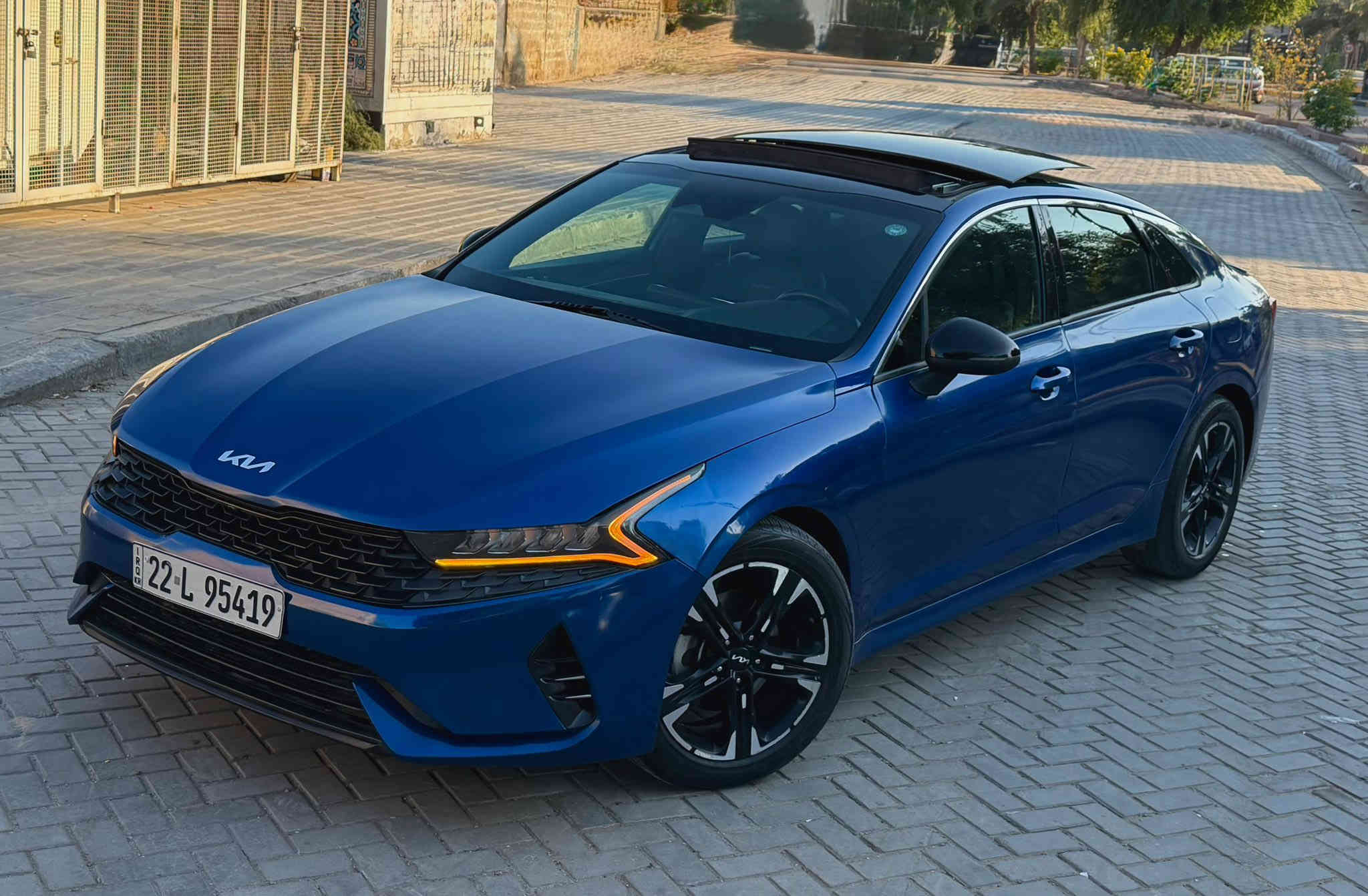 السلام عليكم للبيع فقط بدون مراوس
كيا K5 موديل 2022جيتي لاين 
سعر مناسب 🔥 (158) 🔥
فول فول مواصفات 1/1 رقم اربيل تحويل وكالة مضمون مكينه 1600 تيربو 
سونر مرفق بلصور بيهة قطع صبغ بدون شواصي لغود دواخل كله مكفول ايرباك برده فقط
مواصفات 
بصمه
قيادة ذاتية
تحديد مسار
رادارات
بنراما
شحن واير ليس
شاشة كبيره
كشنات تدفئه 
كشنات كهرباء
كشنات جلد وترحيب
ويل جيتي لاين 
لايت عدسة اناره ذكيه 
لد خلفي
هاندبريك بصمه
اوتو هولد
دركة جيتي لاين D
مري سود بلادي
اشاير بلمري
مكاني بغداد العطيفيه
***********
