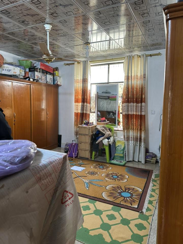 بيت للبيع طابو صرف نجف حي ميسان ***********

قطاع. ٢٢. المساحة. 50. متر   ركن. طابقين صب كونكريت

قرب شارع الكيات. الطابق الاول 

أستقبال.  صالة. مطبخ   صحيات

الطابق الثاني.   غرفة.  صالة 

السعر. 73. مليون. وبي مجال ***********

مكتب ابو حوراء الحسناوي للعقار 

بيع. شراء. ايجار. رهان
