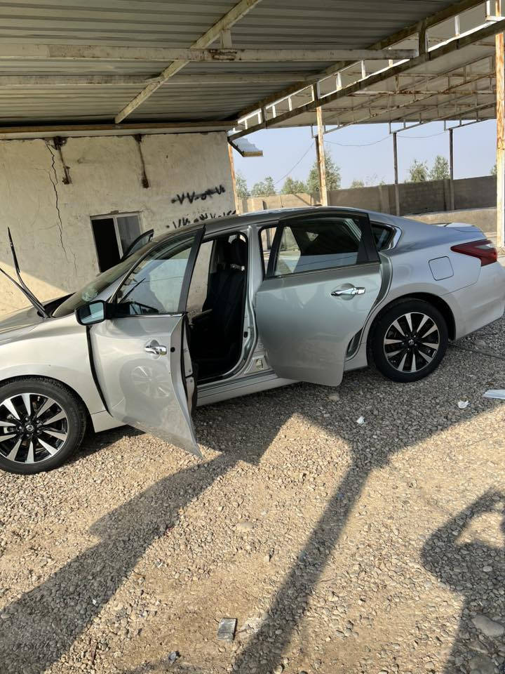 السلام عليكم ورحمة الله وبركاته 
سياره اولتما للبيع موديل 2018 السياره مثل ماوضحه بل صور 
وصور السونار مرفق بل صور 
السعر 122وبيها مجال 
تواصل ***********
مامتواجد ع الخاص
