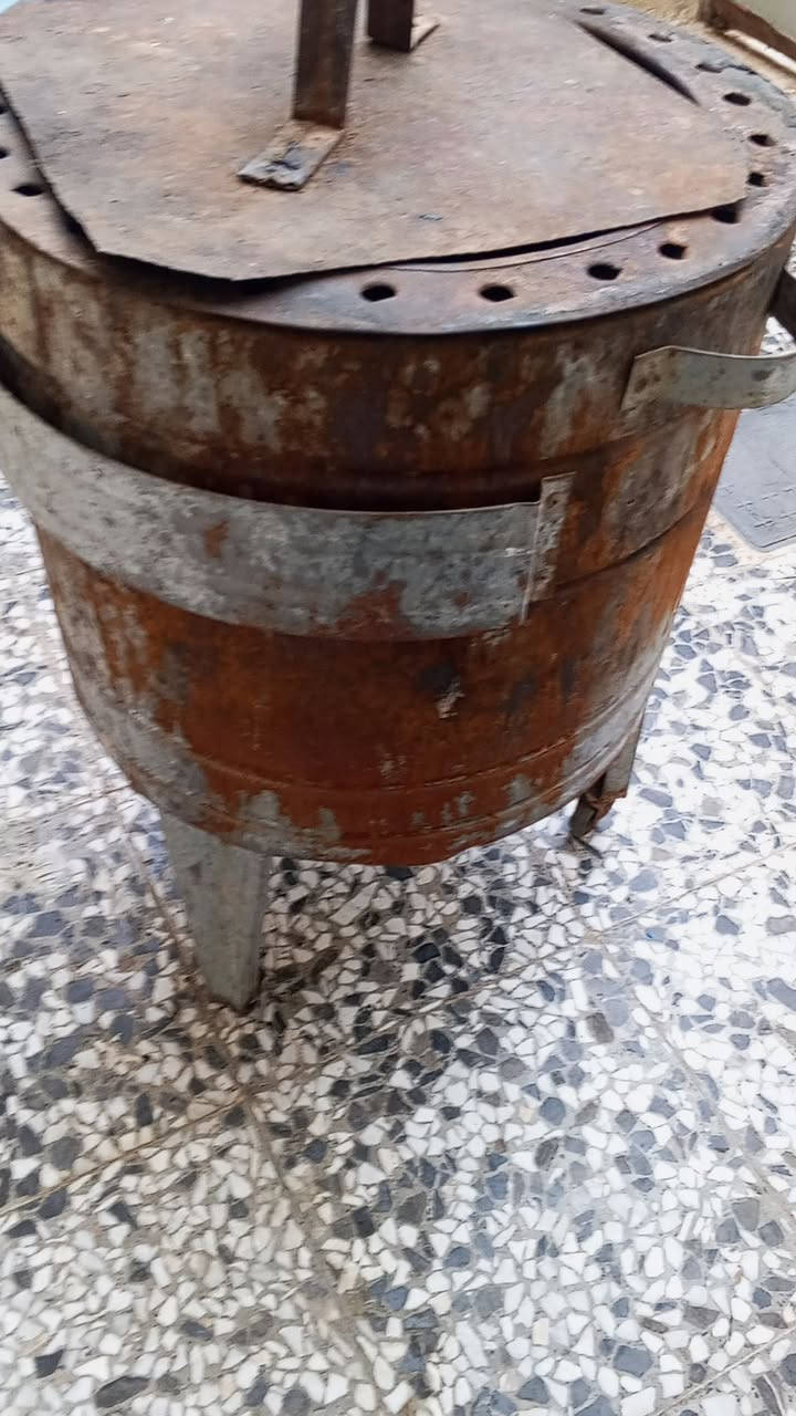 تنور للبيع شغال بس من غسلته هيج صار لونه قيم واخذ كوفه


**إذا كنت صاحب هذا الإعلان وتريد حذفه لأي سبب، رجاءا أرسل رسالة إلى الدعم الفني**