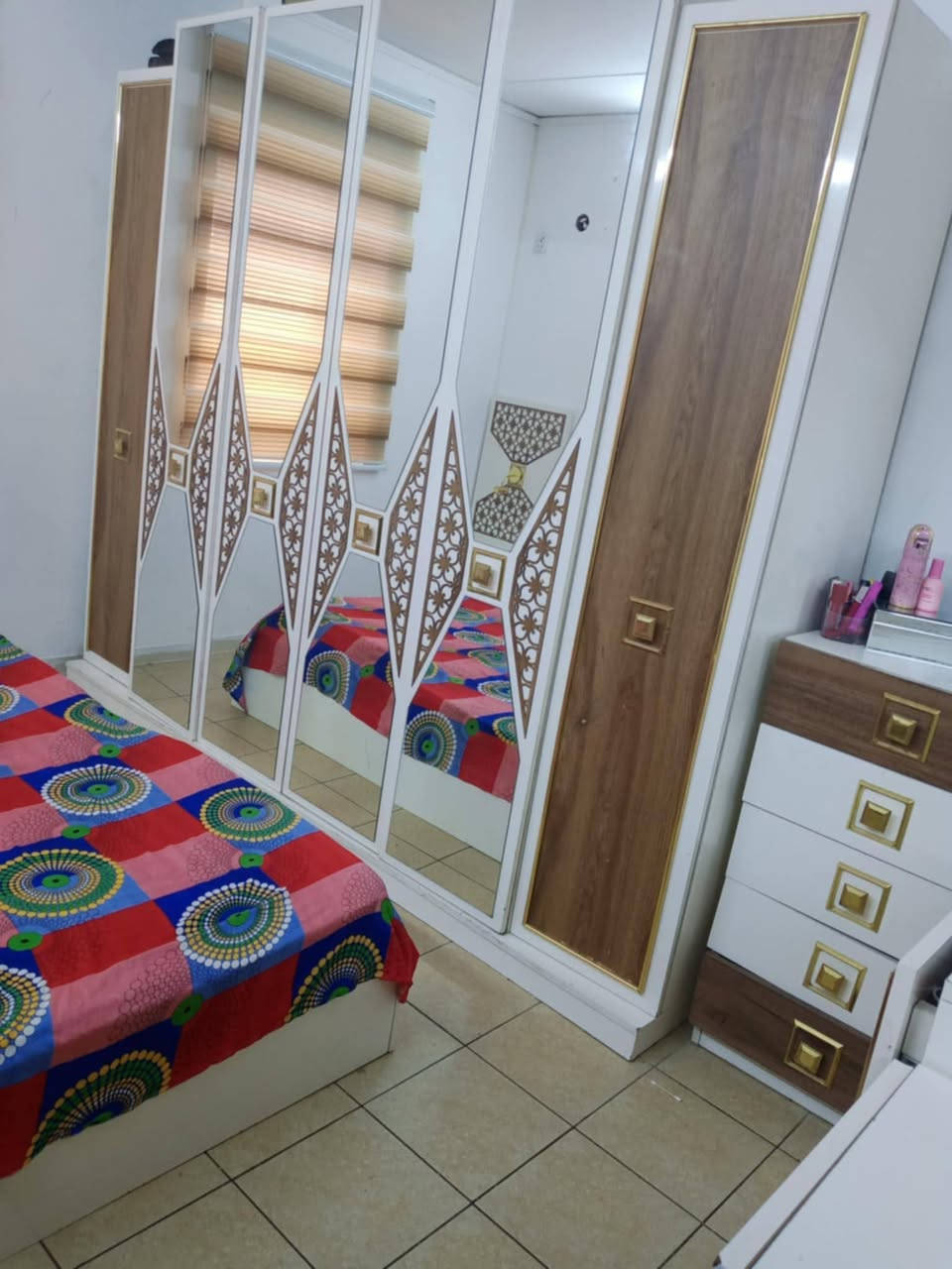 غرفه نوم تركيه 
اخت الجديده 
سعر 600


**إذا كنت صاحب هذا الإعلان وتريد حذفه لأي سبب، رجاءا أرسل رسالة إلى الدعم الفني**