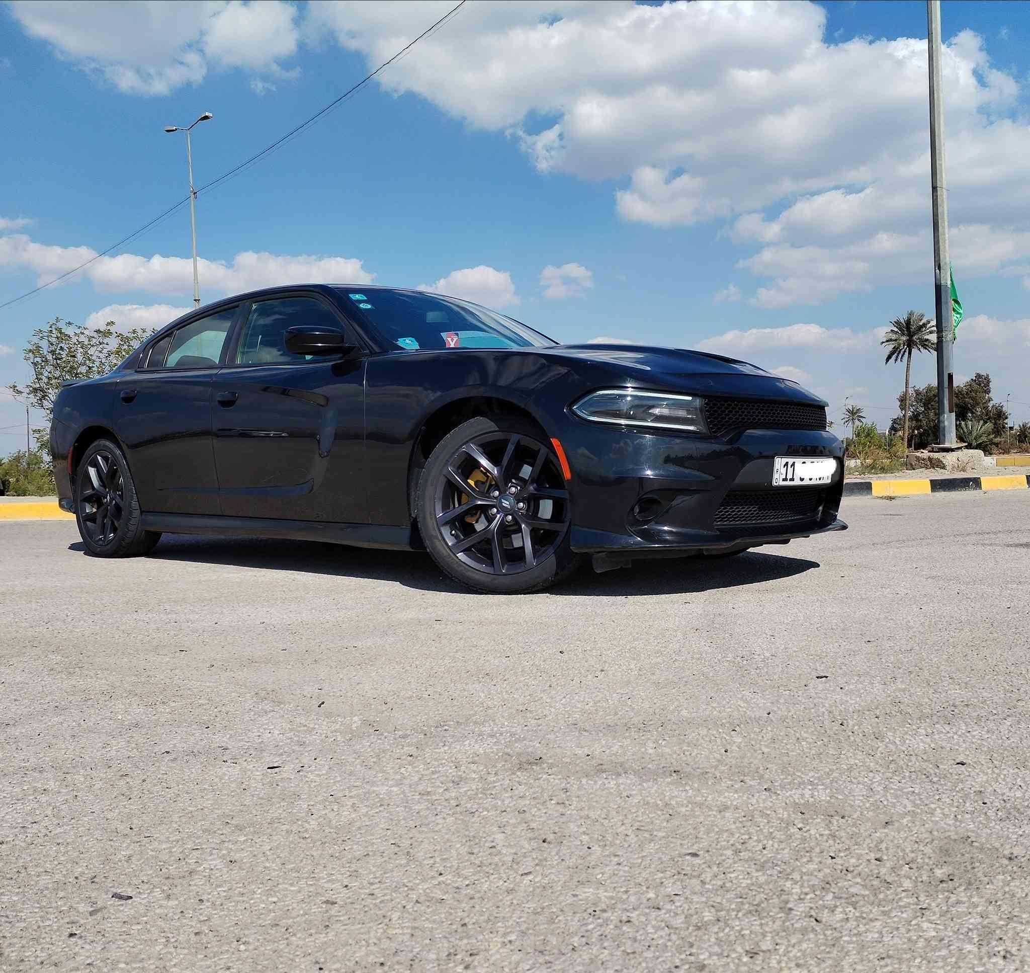 السلام عليكم اخوان للبيع فقط جارجر موديل ٢٠جيتي حادث جاملغ وبنيد تبديل ومقدمه الجاملغ الثاني رش بدون فتح ماشيه٧٣ جاهزه من كلشي رقم بغداد الجديد بسمي *********** مكاني بابل السعر ١٩٥ قفل
