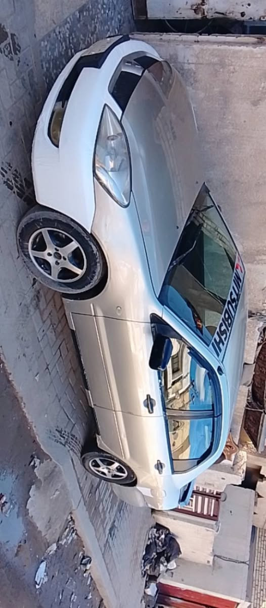 سلام عليكم لانسر ٢٠٠٦ للبيع مكينه ٢٠٠٠ خير من الله كير اوتو حداديه حلوه  باتري جديد تخم تاير جدد بيهه قطع ابيعلك حزام مكانهه بالدوره السعر ٦٥ وبيهه مجال الرقم***********
