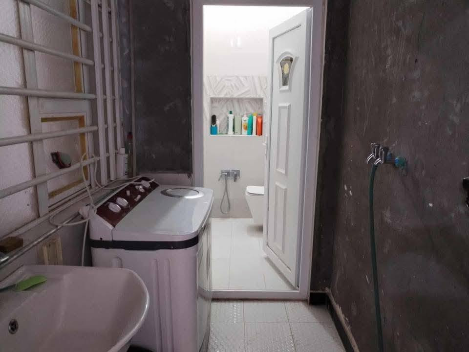 سلام عليكم بيت لبيع مساحته 125بناء 2024طابوك ارضيه رفت المتنبي شارع عمارت طلال بيت نضيف بشكل الاستفسار ***********
