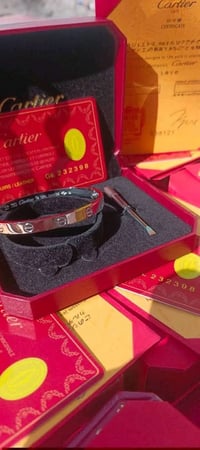 سوار كارتير • ذهب 750 • مقاس 17