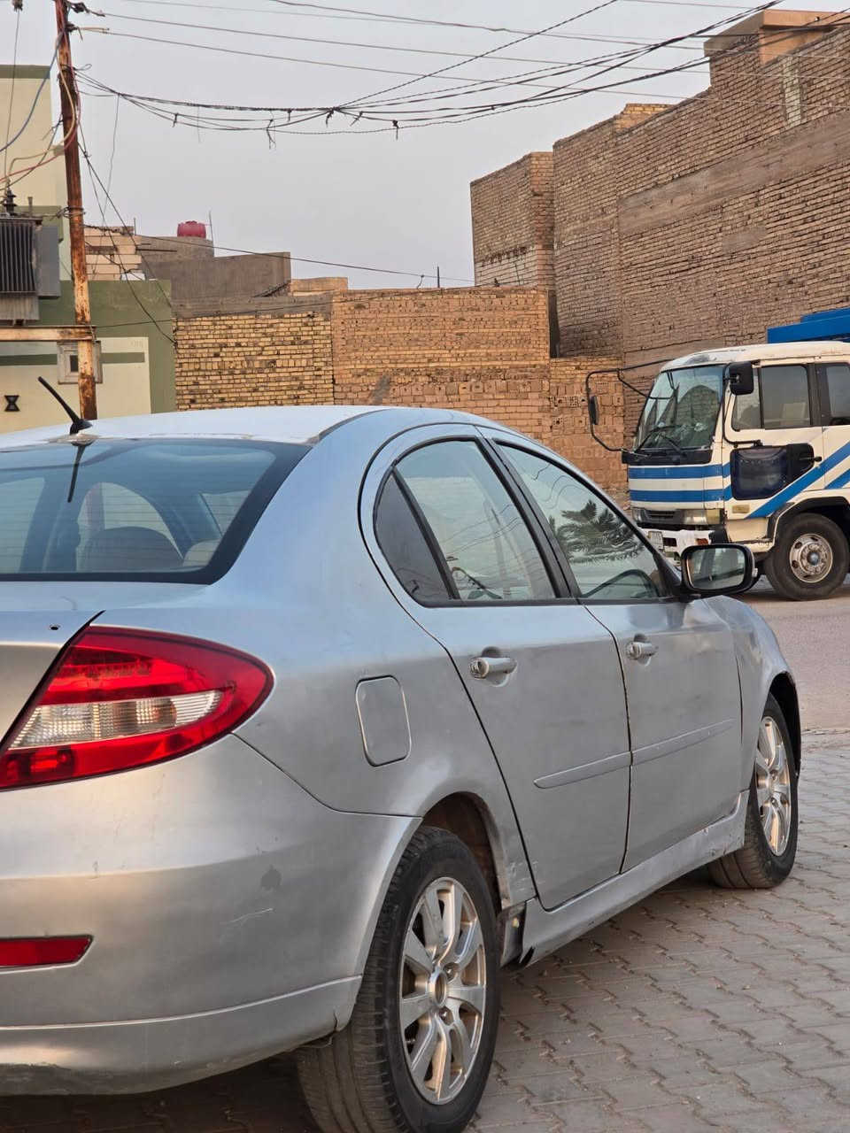 للبيع بروتون بيرسونه 2011
كفاله كير مكينه حداديه مصبوغه عام 
رقم نجف بسمي  
@ مكينه 1600 الاقتصادي 
@تدفئه تبريد ثلج
@ ريمون تفتيح + تقفيل + فتح جنطه 
@  ويل كب + تخم تاير
@ USB+AUS
@ABS
@ كير اوتوماتيك 
السياره حلوه وجاهزه هستوه داخله هز 💲السعر 45 وبيه مجال 
مكانه نجف كوفه حي ميسان 
📞***********
***********
