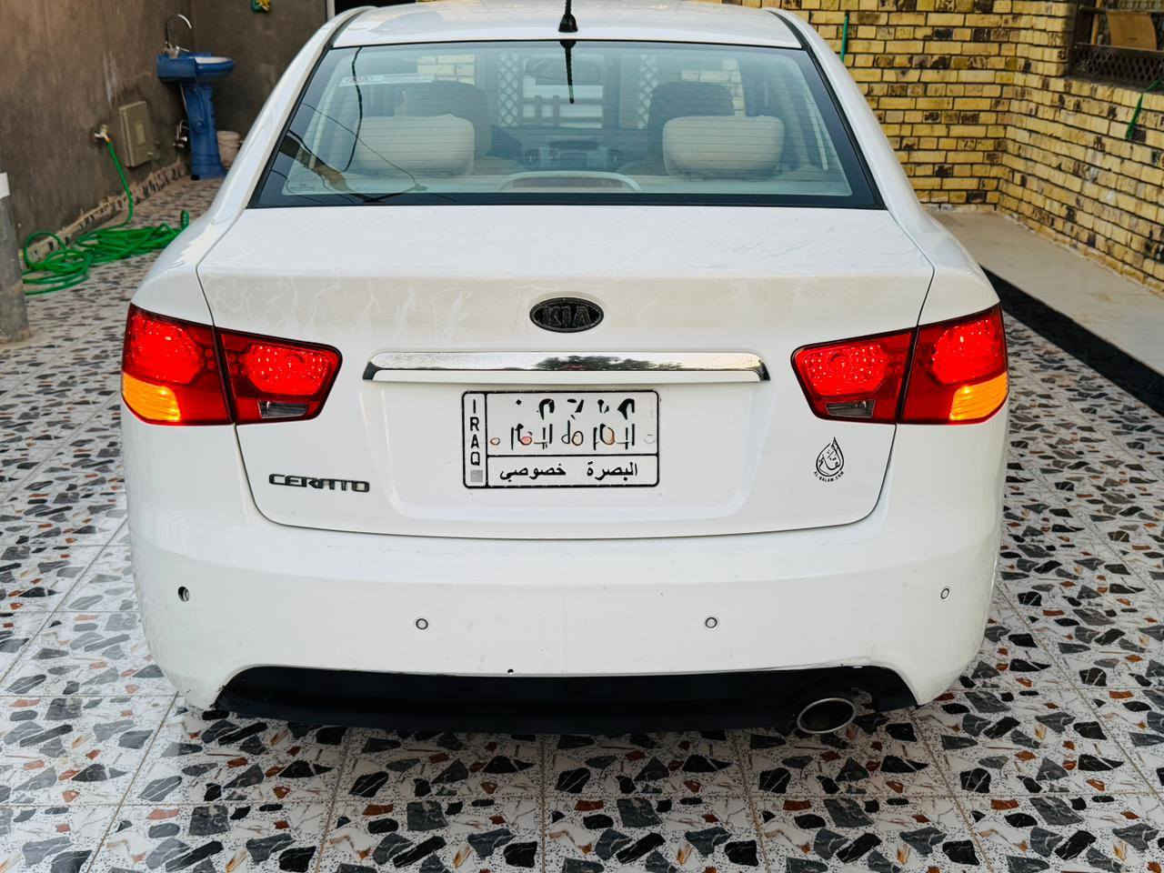 اللهم صل على محمد وال محمد
السلام عليكم كيا سيراتو موديل 2012 خليجي صبغ مقدمه البنيد 
اثر بارد فقط الباقي مكفوله ضربه وصبغ وتبديل وفتح وخياس 
سياره جديده محرك 1600
شرط ما مفتوح بيه برغي 
جاهزه من كلشي كير ومكينه وحداديه وتبريد ثلج تخم تاير جديد 
سياره مال جناي رقم بصره حره 
تحويل ثاني اليوم السعر 105 
مكان السياره الناصريه 
الشراي يتصل ***********
