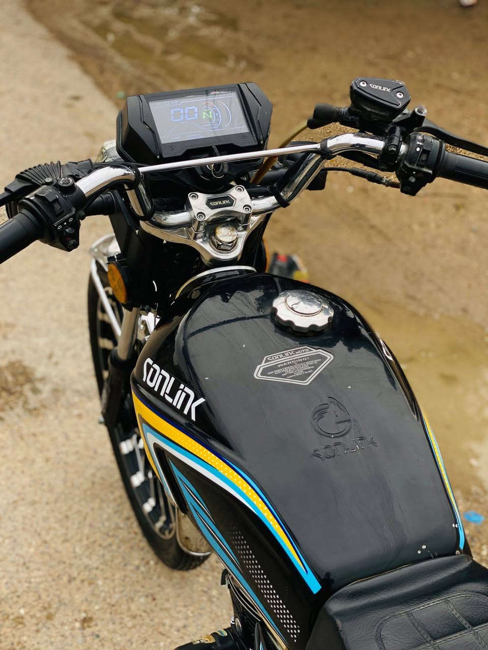 سلام عليكم دراجه ايراني سونك 5كير 
دراجه كفاله عامه 
مكينه شلعه معدل شك الكاع
دراجه خير من لله 
المكان العبيدي 
السعر 750
متوازي ع بيعته
الرقم ***********
