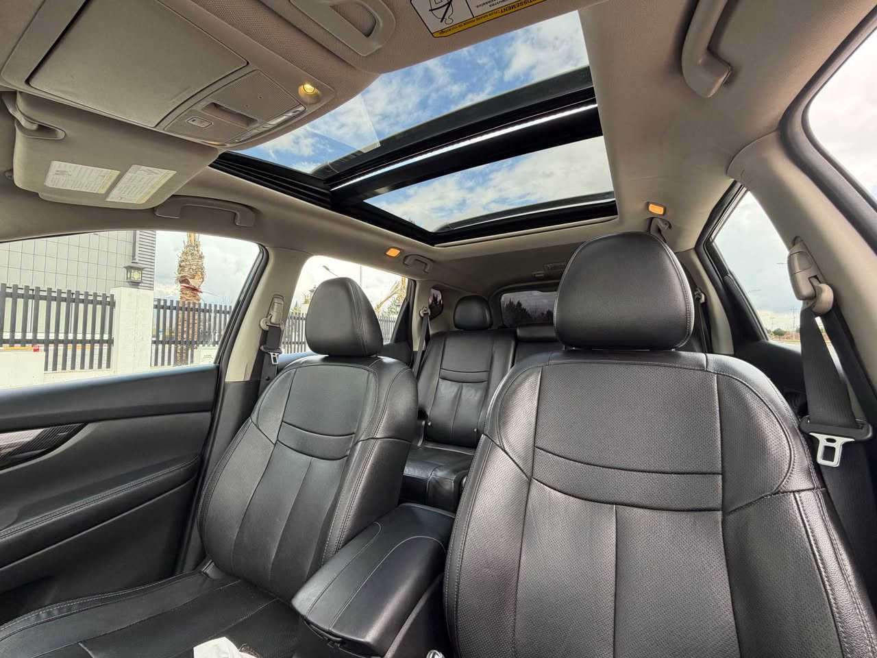 السياره العائليه 

نيسان روج  موديل 2017 ماشيه 49 الف ميل مواصفات SL الضرر بيها جاملغ خلفي بدون دواخل بدون ايرباگ  الايرباگ كلها سليمه شركة السياره بدون عالبارد بدون شخط بلا رصعات عالوضع الشركه ،  هزه جديده فحص جديد سنويه جديده تريد تحويل تريد وكاله جاهزين وبالخدمه { بصمه شغال عن بعد پانوراما شاشه كبيره  5 كاميرات رادار امامي رادارات جانبيه حساسات خلفيه مقاعد جلد مقاعد هيتر مقاعد تبريد مقاعد كهربائيه تبريد مركزي ويل كب كروم 4 تايرات تخم جديد ستيرن هيتر تحكمات ستيرن صندوق كهربائي  ويفتح بالريمونت والچلاق  بلوتوث  مصدر USB  مري كهربائي  اشاير بالمري لايت زينون بلاجكتور 
***********
***********
متوفر واتساب اكر, نينوى
