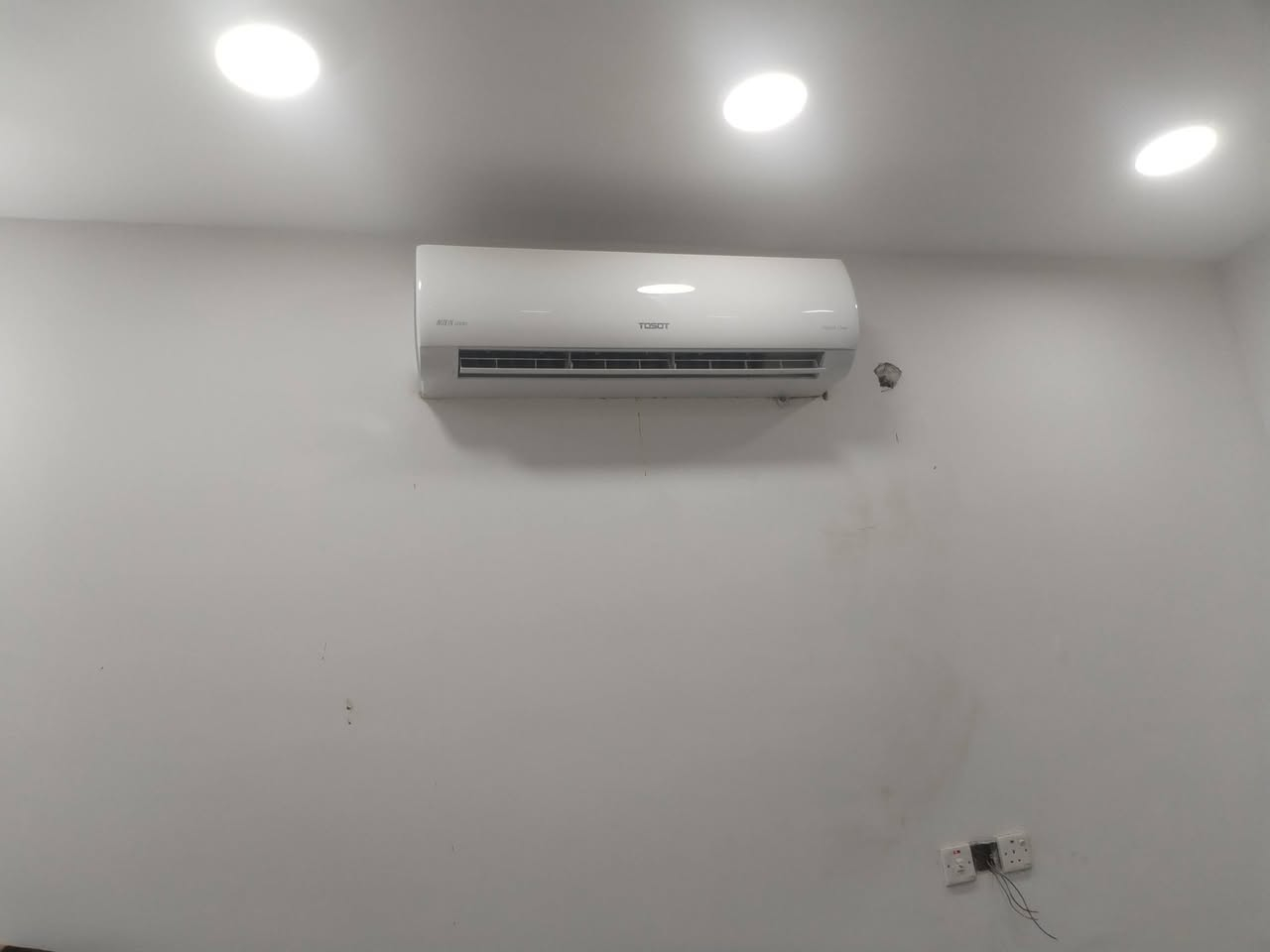 عمل اليوم
تعبىة غاز R410  بعد صيانة الفيرات  بسبب سوء التنصيب
ورشة الواثق نصب وصيانة جميع انواع
 السبالت والمكيفات  داخل كركوك مع صيانة موقعية
للاتصال والواتس اب  
***********
