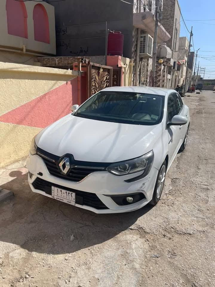 سيارة رينو ميكان موديل 20 خليجي مكفوله كفاله عامه باقي 4 شهر واصير حرة محرك وكير ياباني نيسان سيارة جديدة السعر ب 105 وبيه مجال العنوان الديوانية المركز الاستفسار الاتصال على الرقم ***********
