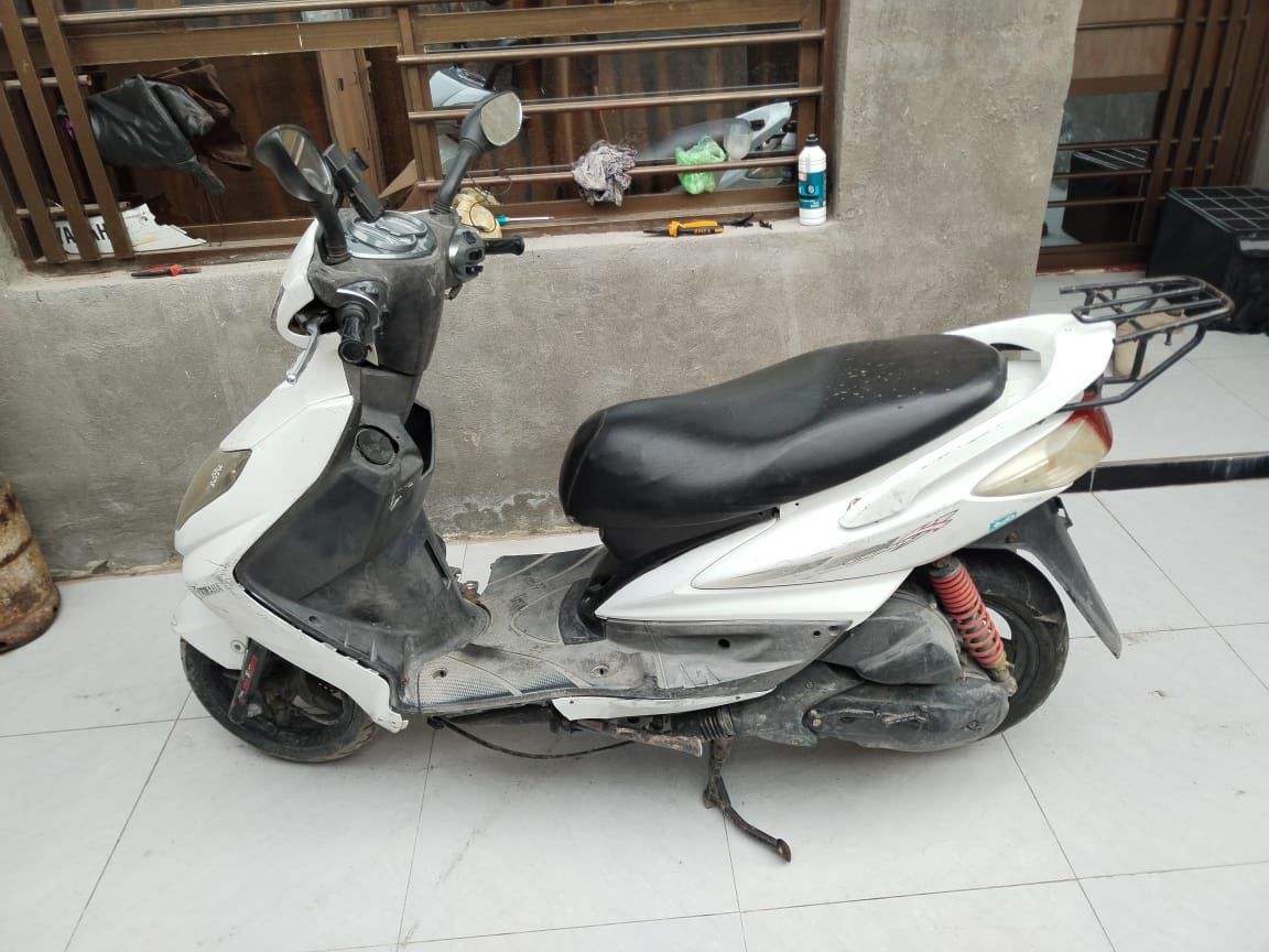 مكلف بنشر !! سكنس فحل كابريتر بيهه ضرر خفيف مال حادث بسيط الدراجه مكينتهه حلوه وشغاله سعرهه حلو بس يرادلهه ترتيب شويه موجود واتساب وعرصيد وهذا الرقم ***********
