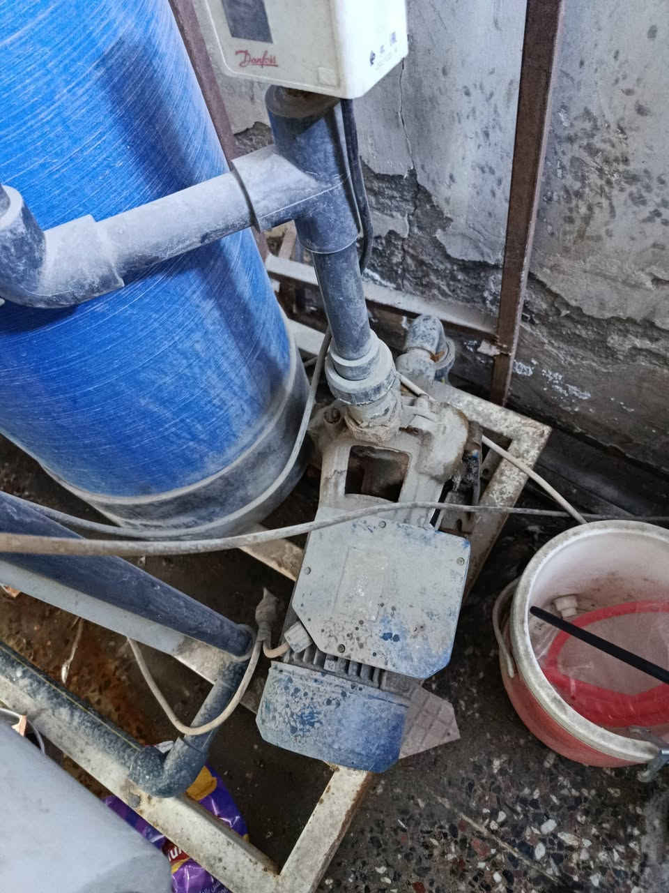 محطه ارو للبيع ام 1000
معه براميل ابو 5000عدد 2
معه سنك وعارضه مال دبات
معه ماطوراتها محطه شغاله
مكان بغداد حي اور
السعر 3 مليون بي مجال
***********
