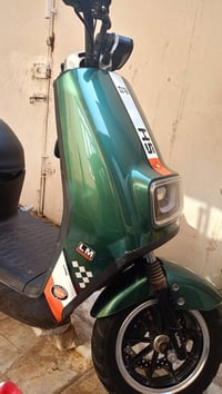 دراجة شحن 3 سرعة بيها سرعتها 90 حقيقي  ترجع بك 6 بطاريات مالفها  2000 ...