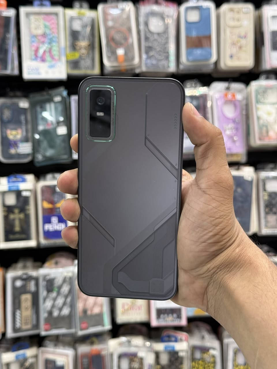 جبتلكم اليوم جهاز انفنكس GT30pro الجهاز ذاكرته ٢٥٦ مستخدم شهر فقط جديددد نضيف سعره ٤٠٠ الف كامل ملحقاته وها لمناسبه عندي الكفر والفريز مالته لاستفسار *********** عدنه توصيل لكل العراق
