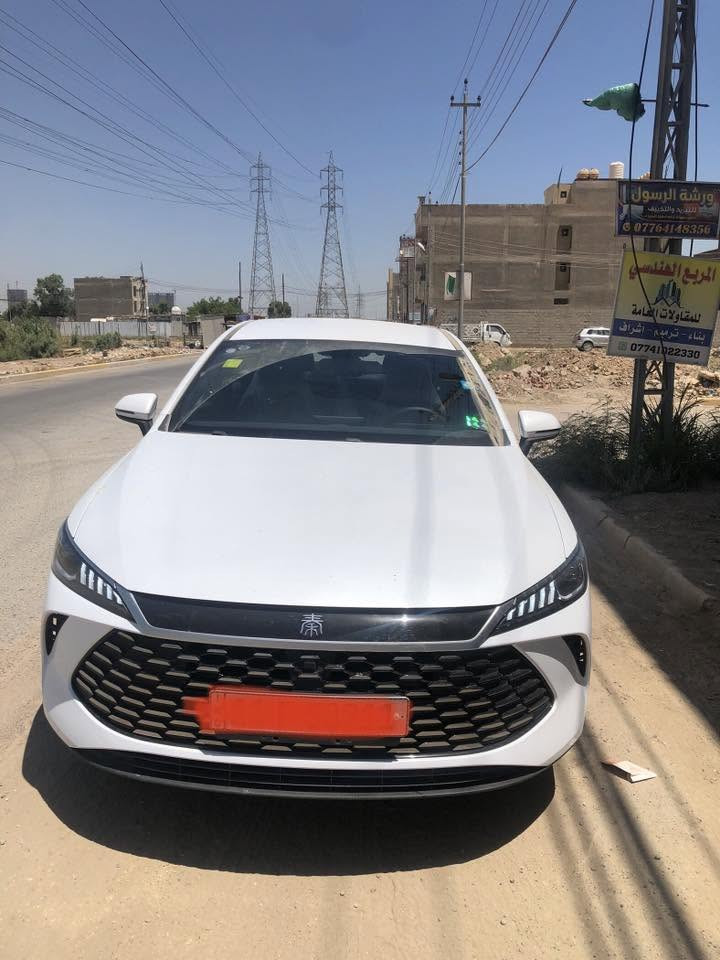 السلام عليكم  
Byd qin plus
 ماشيه 800  كيلو داخل زيتوني بعدها اخت  الزيرو 
*********** 
اتصال فقط 
مكان السياره بغداد
