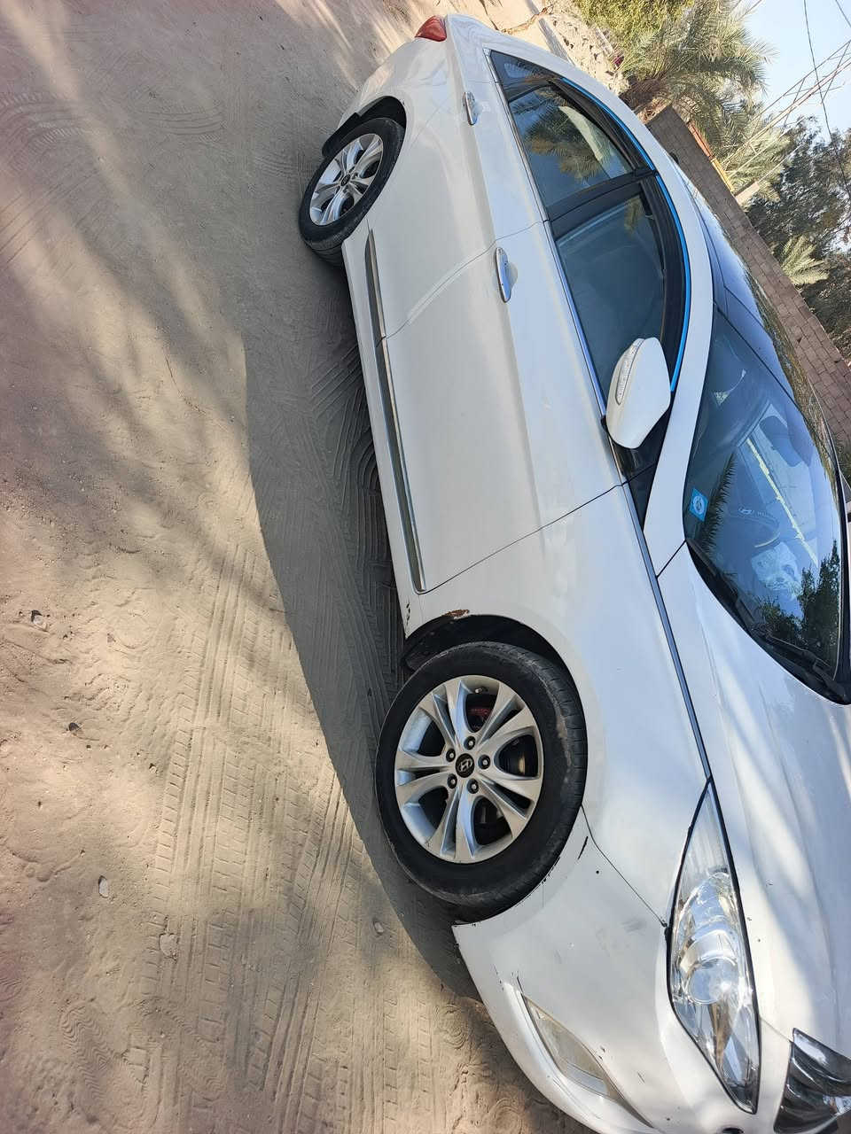 سلام عليكم سوناتا للبيع سياره بني راما سياره بسمي موديل 11 سياره مكفوله مال جناي ام فوله سياره مكفوله اشاير بلمري فتحت سقف نقصه بس مو بصمه مكان بابل الحصوه 
رقمي***********//***********
