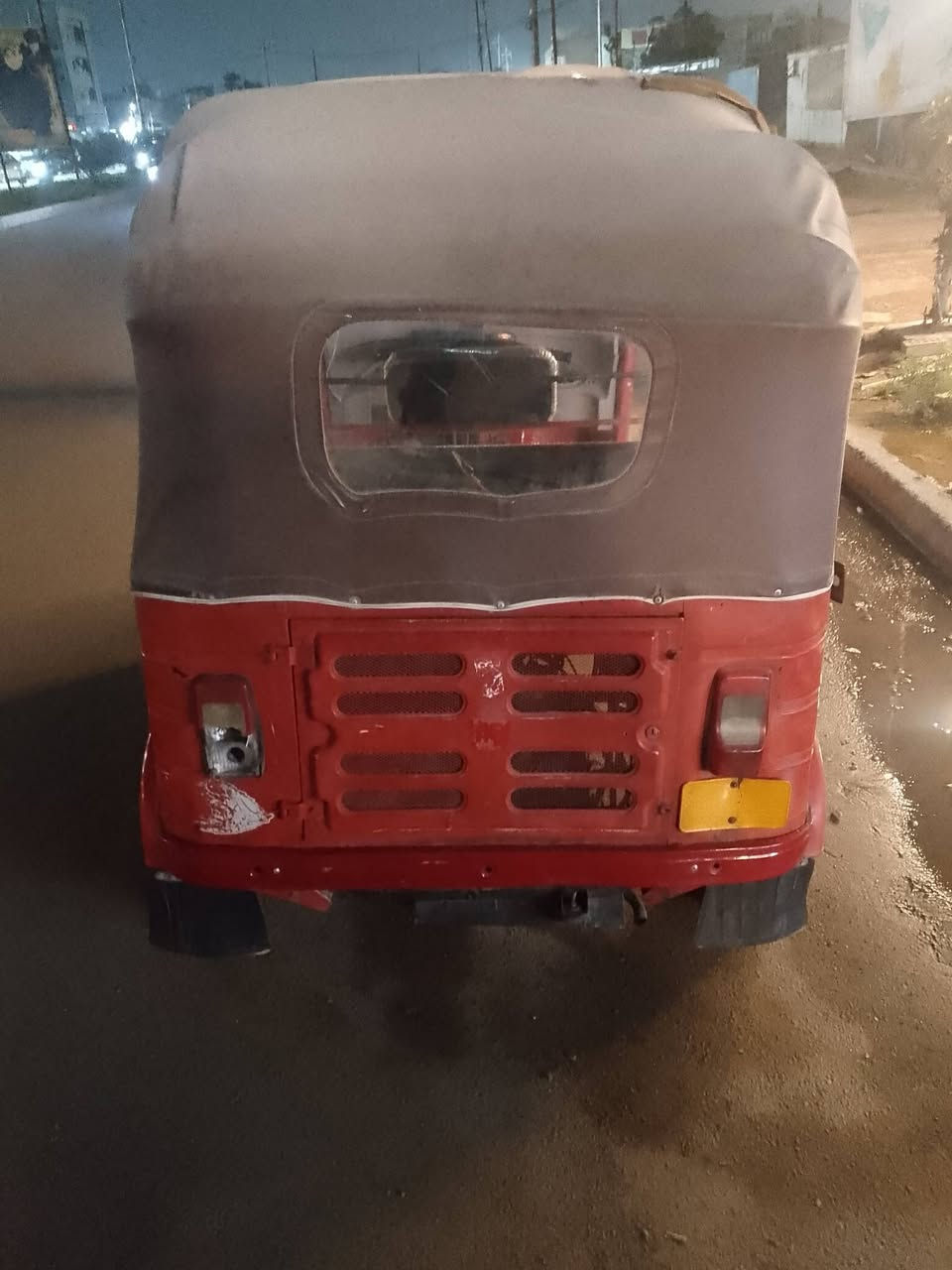 تكتك 2017 شهر 12 سعر 2800 بغداد اوراق  ومكينه مشروكه جديد وتعمير قديم***********
