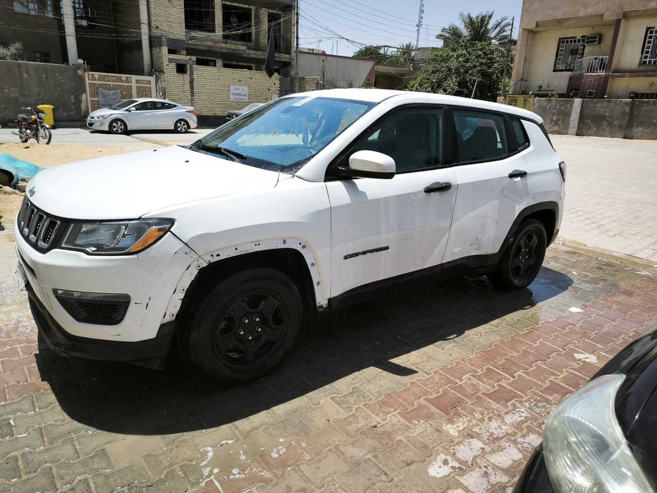 للبيع
جيب كومباس ٢٠١٩ 
صور الحادث بالمنشور بيها ملاحظات تحتاج بارد باقي ع وضعها تجي وتشوف 
محرك ينقص دهن
للاستفسار ***********
