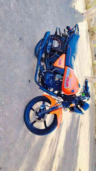 يالله السلام عليكم دراجة البيع دايون موديل ٢٢ أوراق سنساخ دراجه مكفول كفالة عامه ٠ دراجة كامله كله شغال كهربائيات كيوجه كلها شغالة بشرط انضف من الصوره
السعر مليون وبيك مجال اتصل وبيك خير وتدلل ***********
