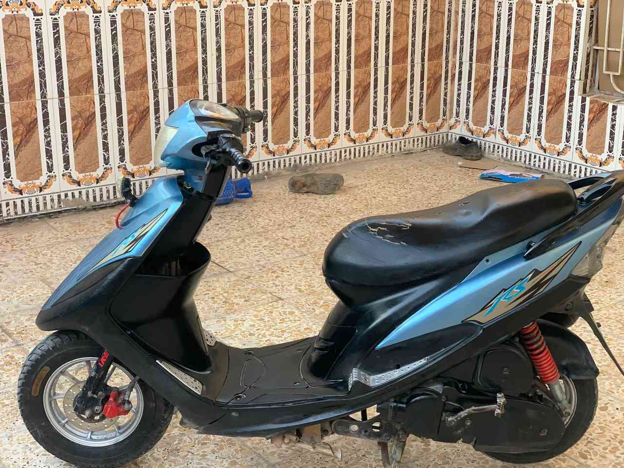 سلام عليكم دراجه ماكس عدله لبيع مكينه بلاد ٤٩ بلاد ما مفتوحه شرط فحص مكاني ميسان ***********
