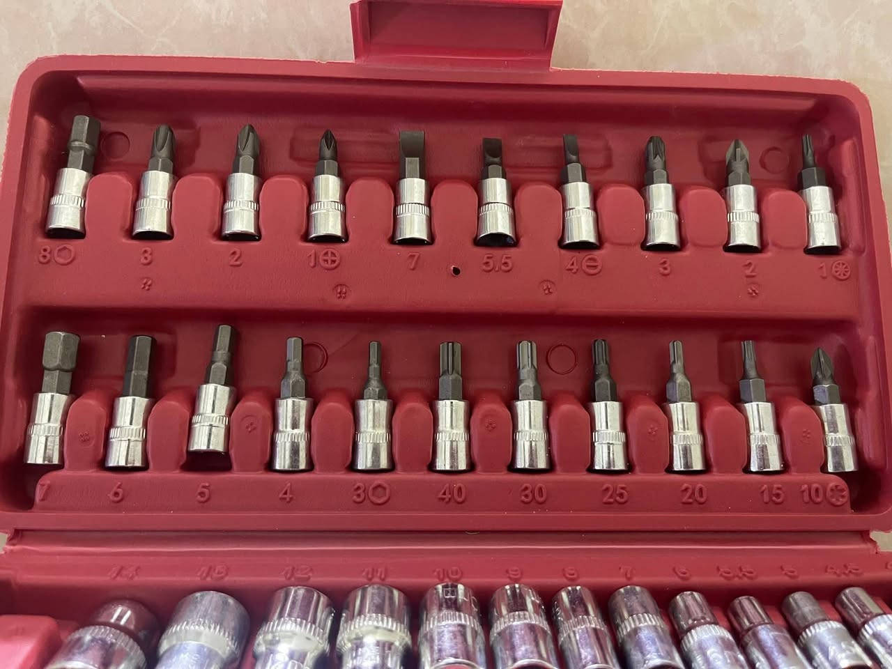 سيت😎 راجز مع عدد كامل 👇👇👇👇👇👇👇👇
46 قطعه  يفيد للبيت للسيارة حتياط
🙋 سعر سيت كامل فقط اب 8 آلاف عنواني كركوك حي بدر متوفر كميه قليله 
اتصال واتساب ‏‪0771 631 0577‬‏📱
فيديو للتوضيح فقط
