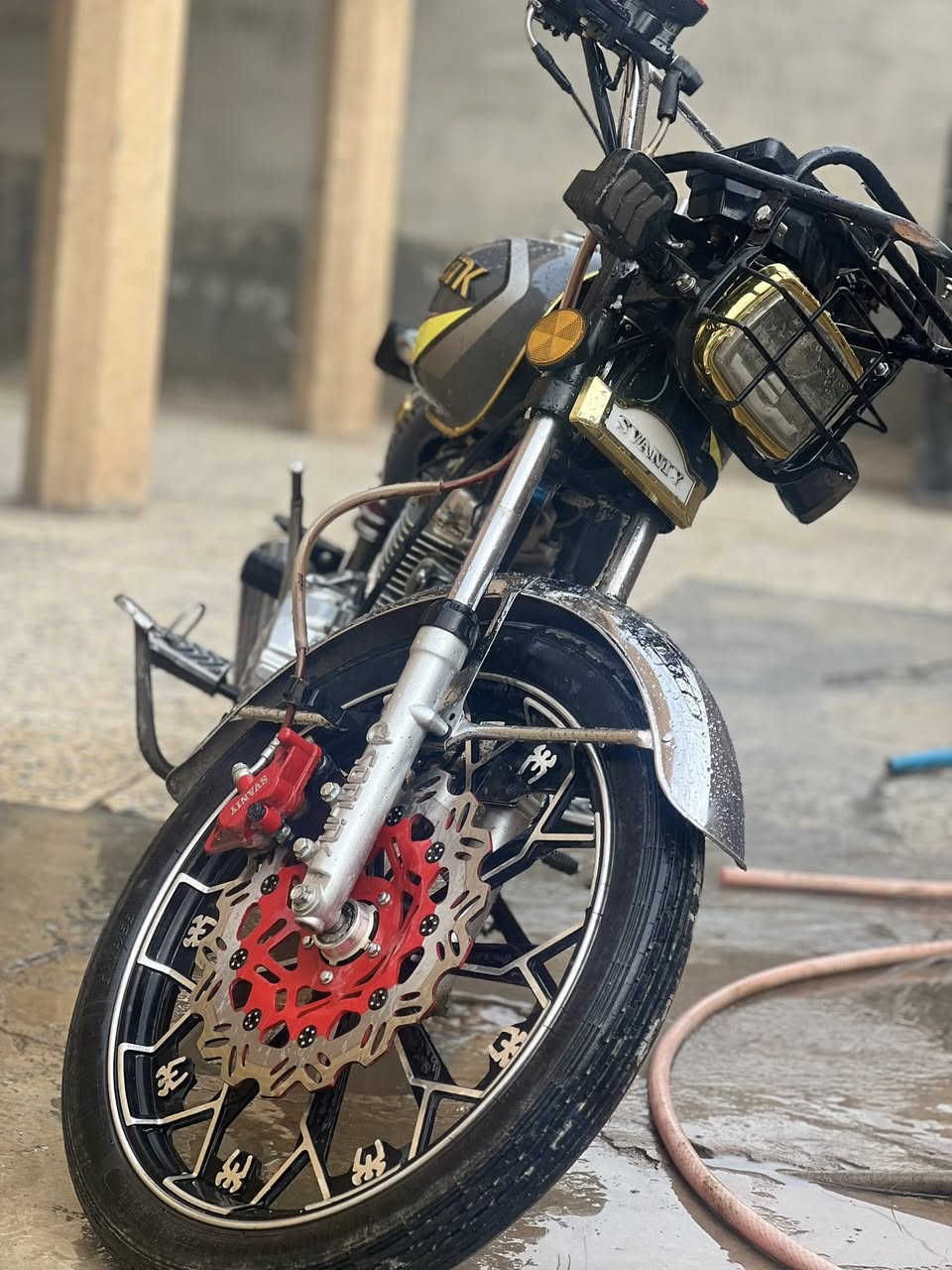 دراجه سولنك 2025 محرك 200cc الدراجه ناقصه شخاطه مال سلف و وشاره بس السعر 650 للشراي بيها مجال


**إذا كنت صاحب هذا الإعلان وتريد حذفه لأي سبب، رجاءا أرسل رسالة إلى الدعم الفني**