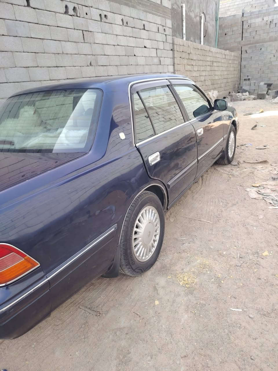 سلام عليكم راس ثور تكم موديل 97سياره نضيفه معنه كله تجي شوف بعينك مال بيت تبريد شغال رقم بصره نكليزي بأسمي سياره تحول ثاني يوم سعر 90وبيها مجال مكاني بصره شط عرب جزيره رقم ***********
