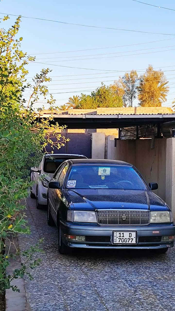 سلام عليكم 
راس الثور فلات موديل ١٩٩٨ رقم بغداد نگليزي بسمي سنويه جديده ٢٨  مكينه ثنين ونص VVT 
الرقم ***********
العنوان ميسان  /السعر ٨٥ وبيه مجال
