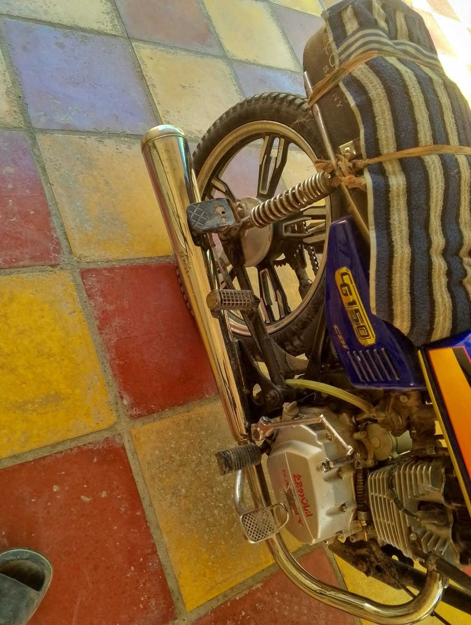 اعاده نشر بسبب الوعود الكاذبه امسح منشور جايك وجذبون ع وادم السلام عليكم اخوان سيفان لبيع موديل 2020 كايمه ومجفته وباقيه بيه دخانه شغاله وتمشي ترص رص لبيع 275وبيها مجال مكان مفرك عنانه *********** بيها نواقص يرادلها ترتيبات وهيه بعد كلمن وسعره
