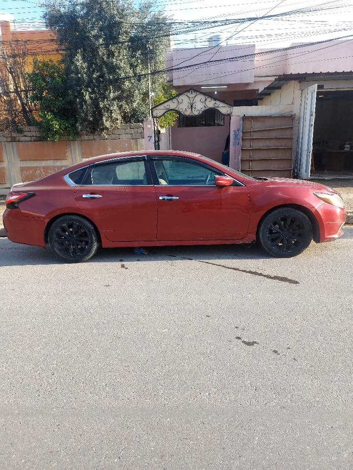 السلام عليكم
نيسان التيما 2016
مواصفات S داخل جملي بصمة تشغيل وبصمة ابواب 
ماشي 110,000mile 
بدون صبغ مجرد تعديل بارد بالباب اللي موضح بالصورة وحادثها مبدل جاملغ يعني حادثها بسيط
السيارة ياردلها ادامة وبيها شوي ملاحظات مثل شوي شخوط ورصعات وسيارة عليها غرامة 6 اوراق تنزل من السعر
رقم اربيل الجديد تريد تحويل تريد وكالة
سعر السيارة : 116 $
العنوان موصل 
رقم الهاتف : ***********
