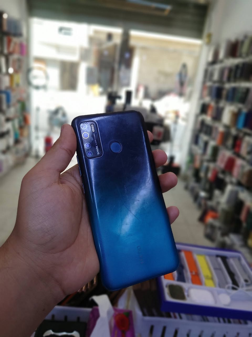 TECNO Spark 5 Pro
✅ذاكرة 128
✅بطارية 5000
✅شريحتين يشغل
✅جهاز شغال كامل 

🟠شاصي الجهاز شوي تعبان 

سعرة 50 الف توصيل موجود


**إذا كنت صاحب هذا الإعلان وتريد حذفه لأي سبب، رجاءا أرسل رسالة إلى الدعم الفني**