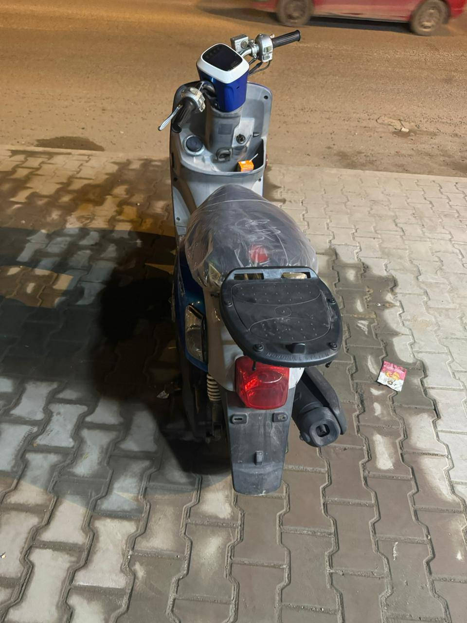 السلام عليكم دراجه بوليس مصطره
لبيع كفاله عامه مال حاويه صارله اقل شهر من طالعه سعر واحد 350 اتصال ع هاذه رقم ***********
