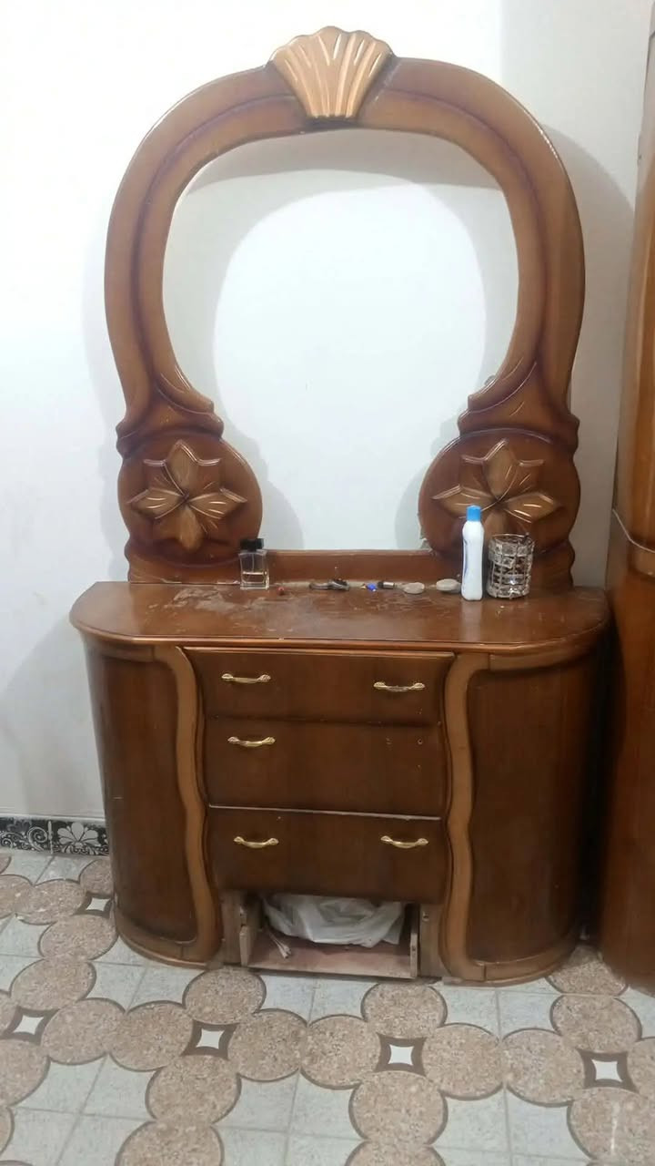 غرفة خشب عراقي عوزهة فقط جامة والباب  موجود مال جرار سعر250قفل مكان سماوة الوركاء


**إذا كنت صاحب هذا الإعلان وتريد حذفه لأي سبب، رجاءا أرسل رسالة إلى الدعم الفني**