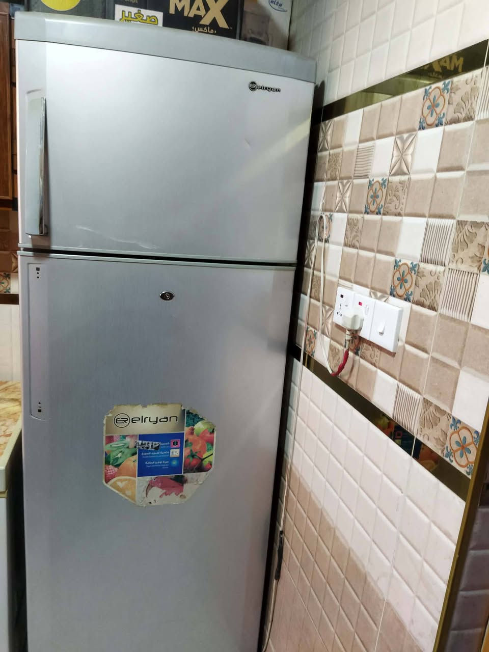 السلام عليكم غراض للبيع كنبايه العدد ثنين سبع مقاعد نظيفات كلش هنه والكوشات  وياهن كوشات السعر 225 طباخ شغال فرن والعيون ابو الاربعه السعر 130 نظيف ثلاجه الحجم الكبير ممستعمله هواي نظيفه السعر 230 المكان عامريه شراي يجي خاص


**إذا كنت صاحب هذا الإعلان وتريد حذفه لأي سبب، رجاءا أرسل رسالة إلى الدعم الفني**